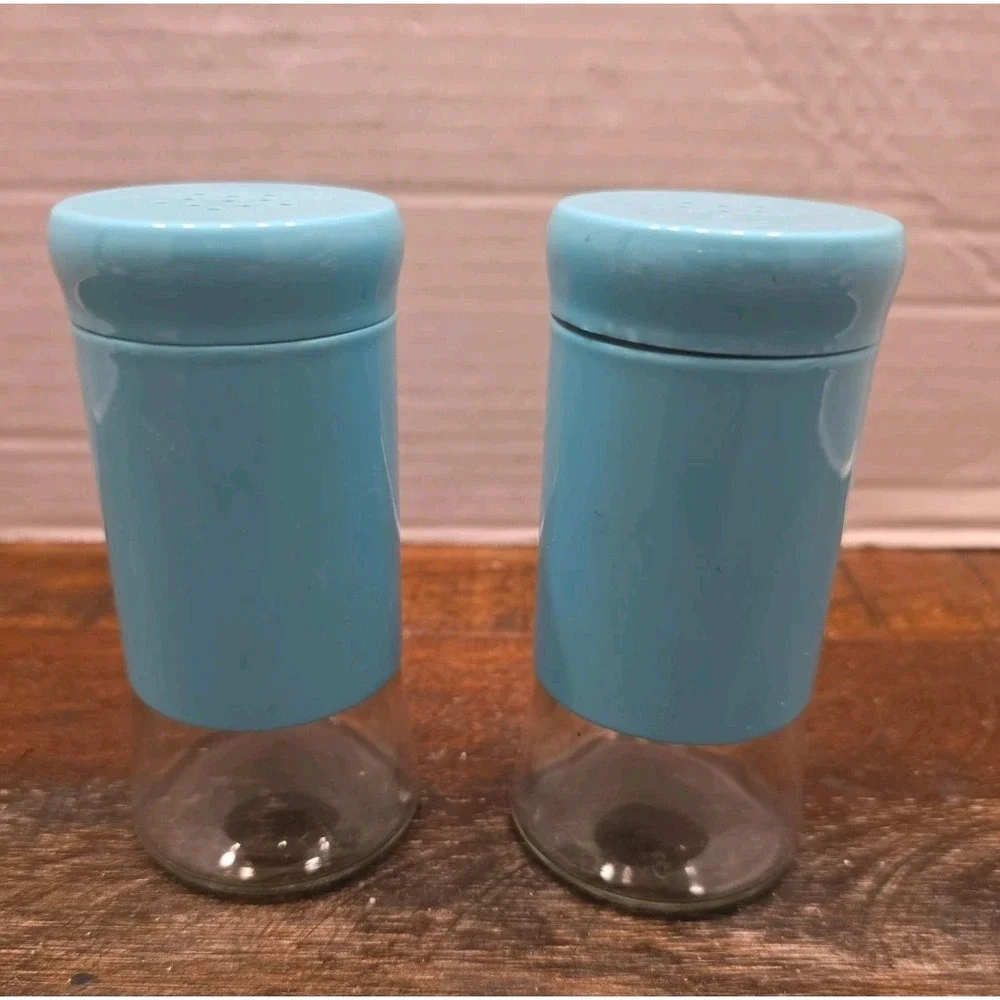 Aqua **vibrant blue